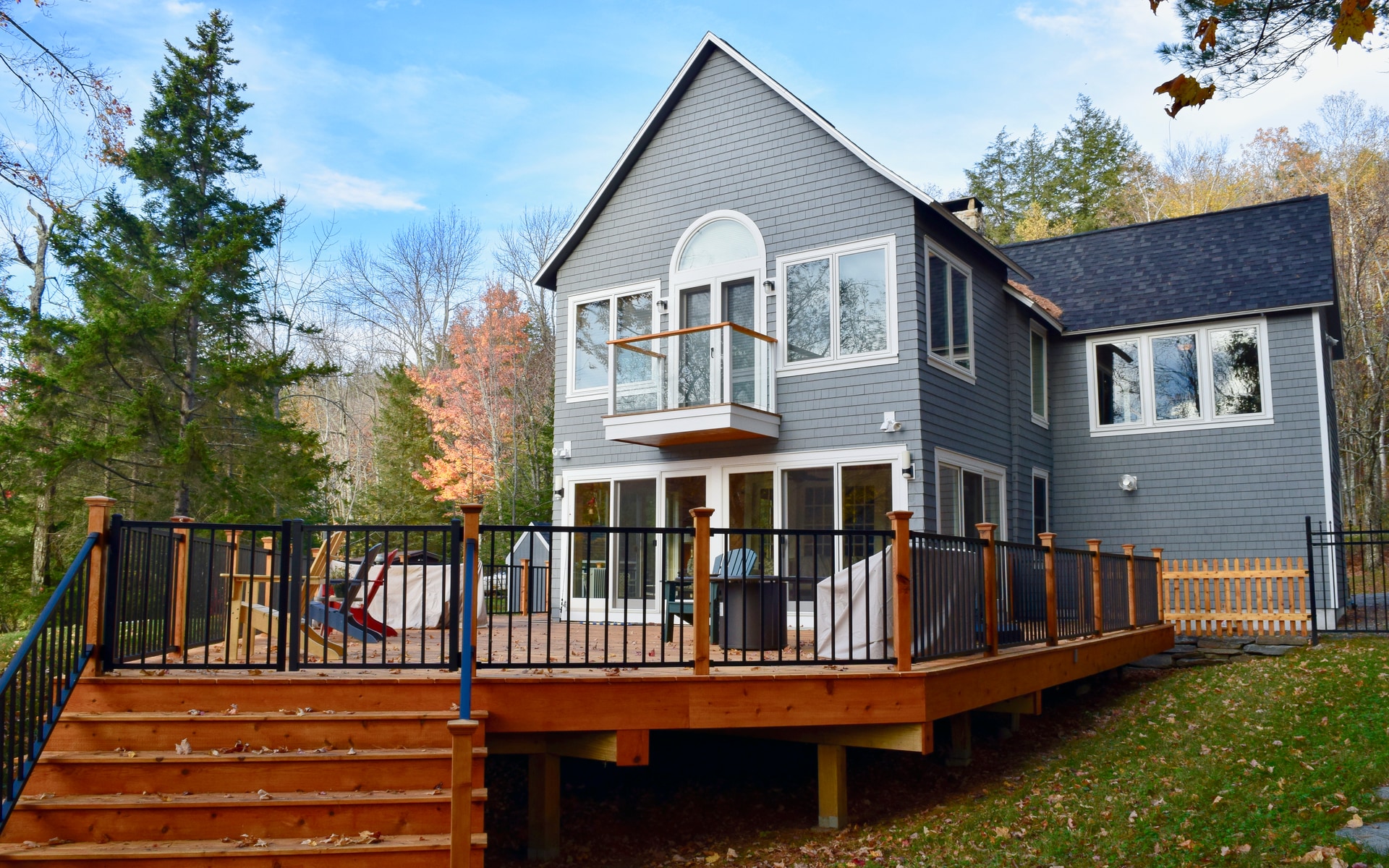 Vermont house painted by Eddie Charbonneau Painting