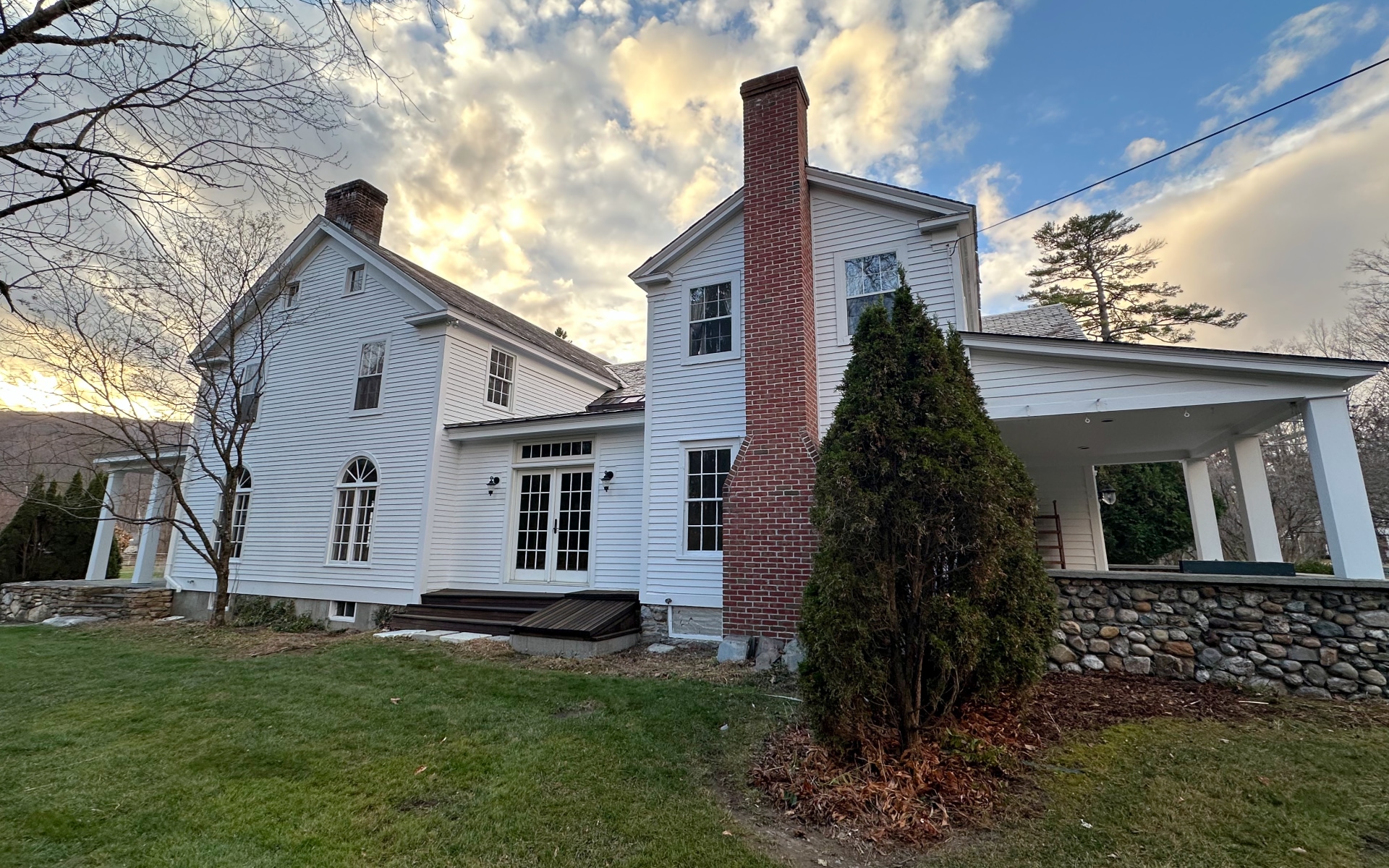 Vermont house painted by Eddie Charbonneau Painting
