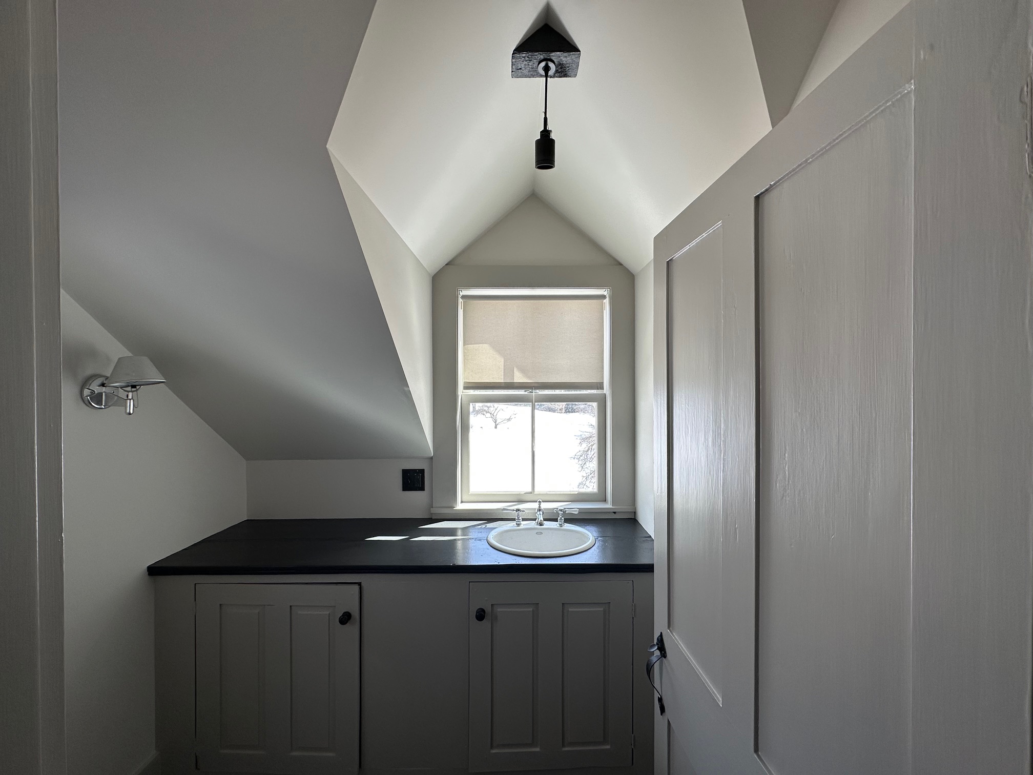 Weston VT bathroom painter